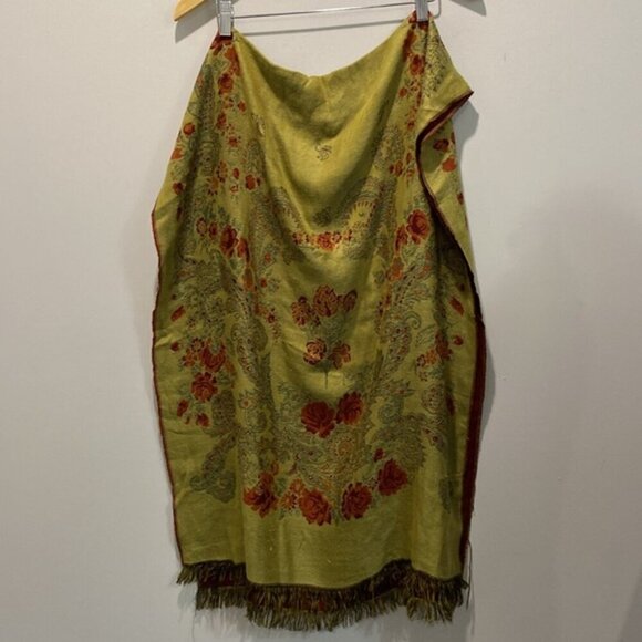 Oversized Floral Scarf Textured Size 68x26 - Picture 8 of 15